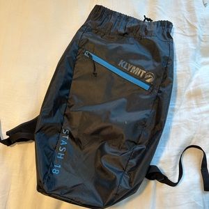 Klymit Stash 18 - Daypack / Backpack with inflatable air frame
